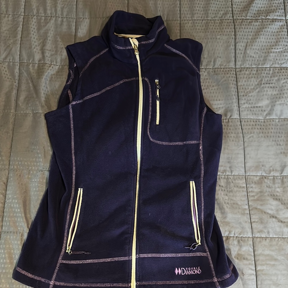 Women’s fleece vest